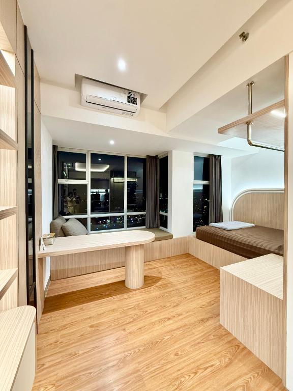 Soga Haven, Surabaja