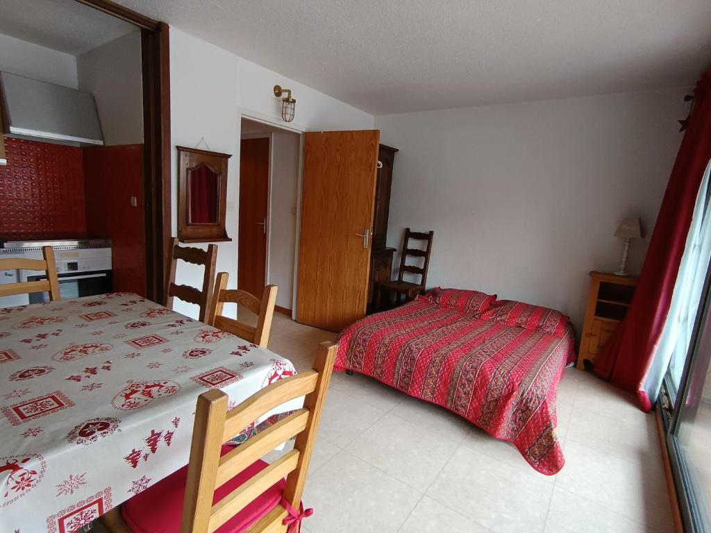 Studio spacieux proche pistes, animaux et parking - FR-1-445-63 - 3