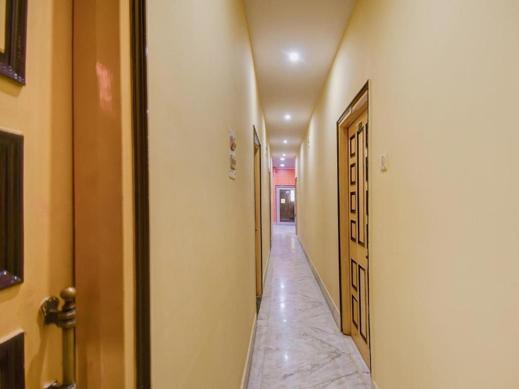 フロント・ロビー