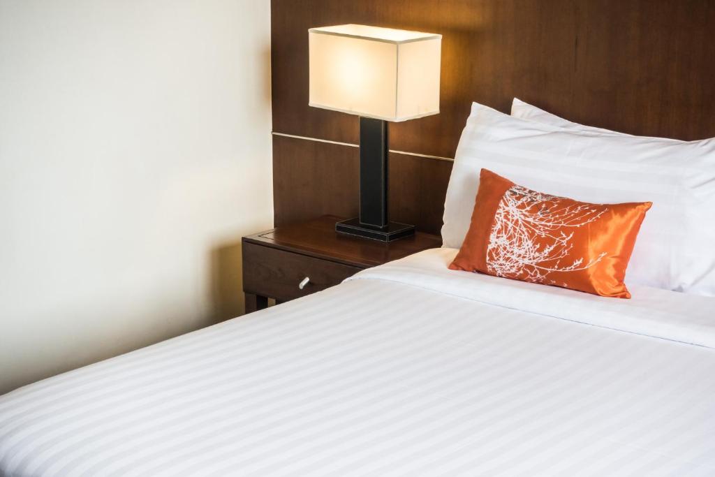 Ostee Lodge, Ablajei