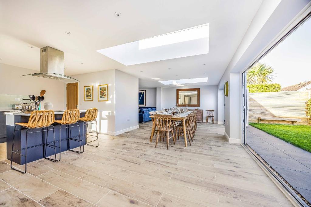 Windrocks - Bracklesham Bay, Bracklesham Bay