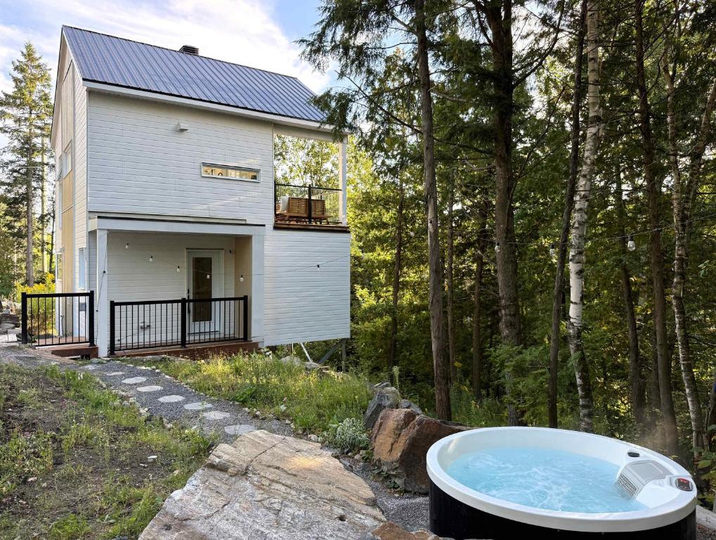 Chalet Komorebi with spa - Meli 1, Sainte Béatrix