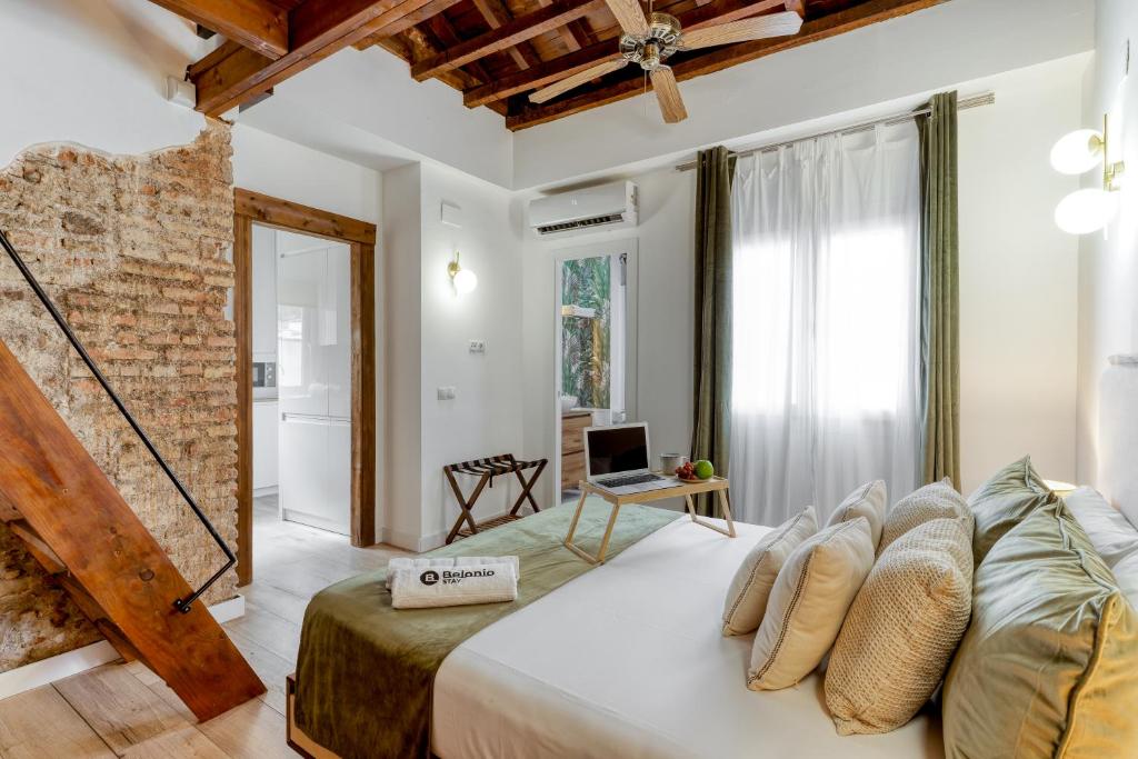 Abele 45 Old Town Apartment by Stay Belonio - 4