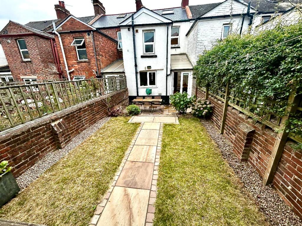 Nomi Homes - Okehampton Place - Exeter - Sleeps 7 photo 5