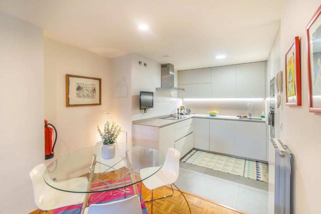 Encantadora habitación en apartamento con terraza - 3