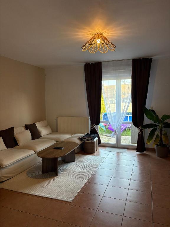 Maison à 15 min du circuit des 24h du Mans, Champagné