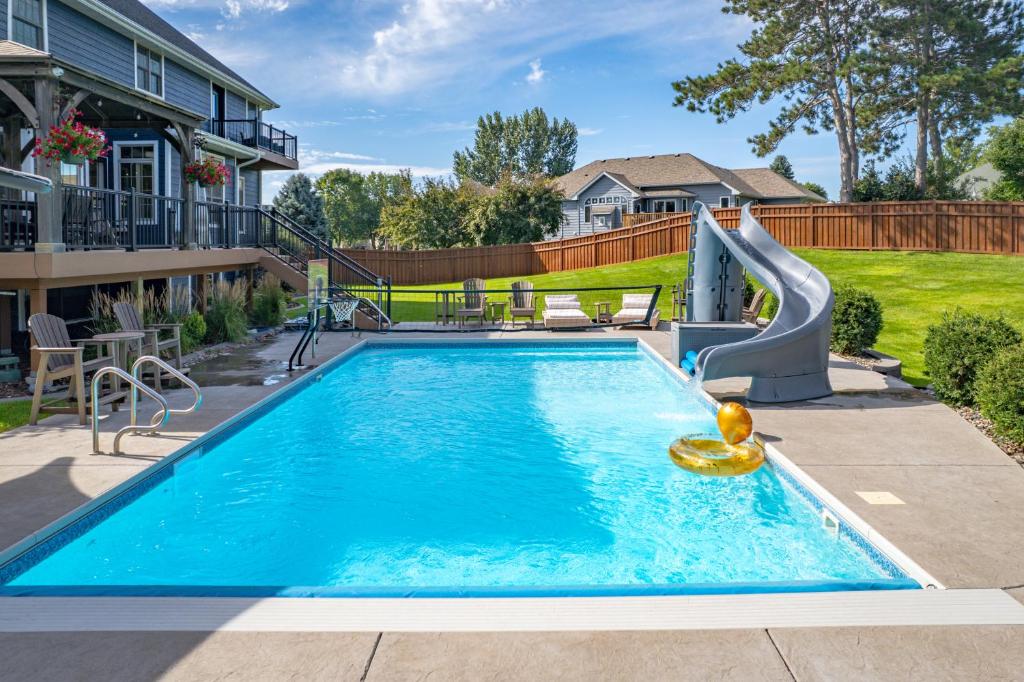 The Luxe Reserve, Elk River