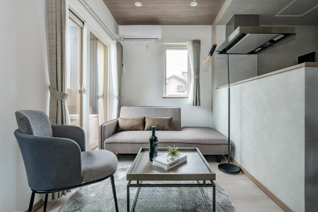 MKS 101 - Vacation STAY 20131, Gojōdōri