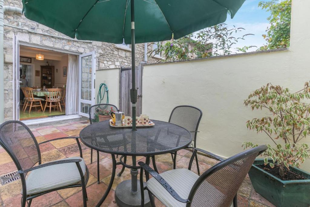 3 Bed in Beer oc-f32429, Beer