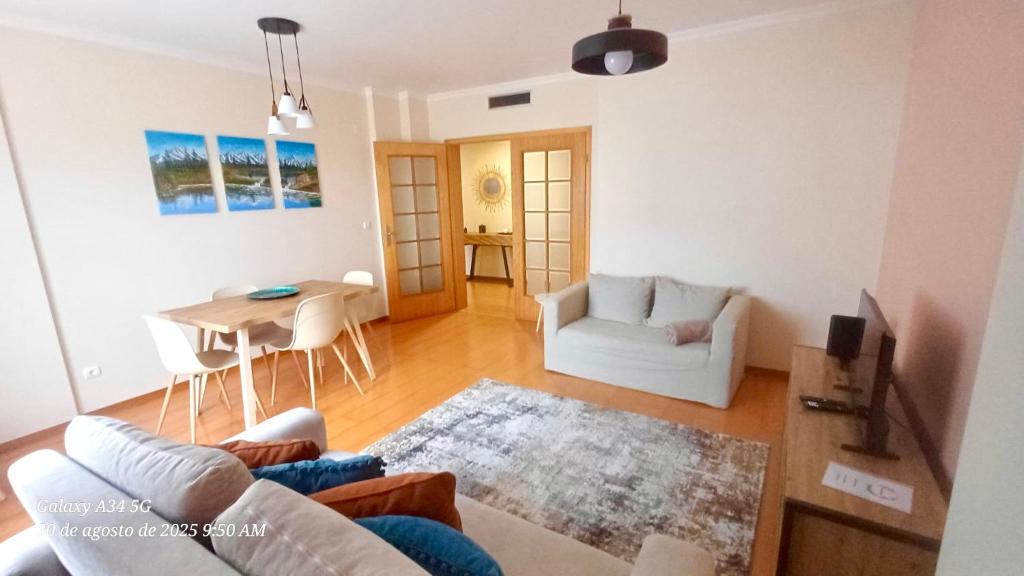 Primas Place, Ponta Delgada