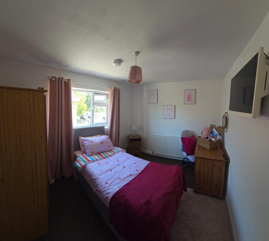 Home from Home, Leicester