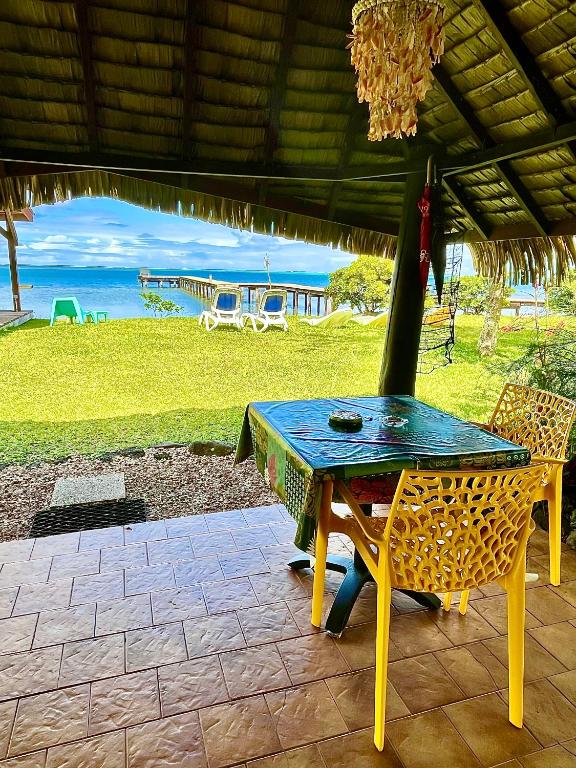 リナルバ モーレア ビーチ リゾート (Linareva Moorea Beach Resort)