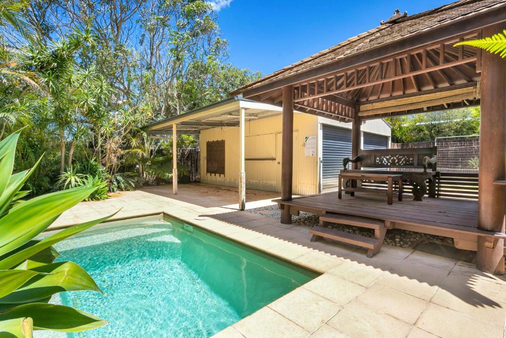 Salt and Serenity - Lux Home With Heated Pool, Anna Bay