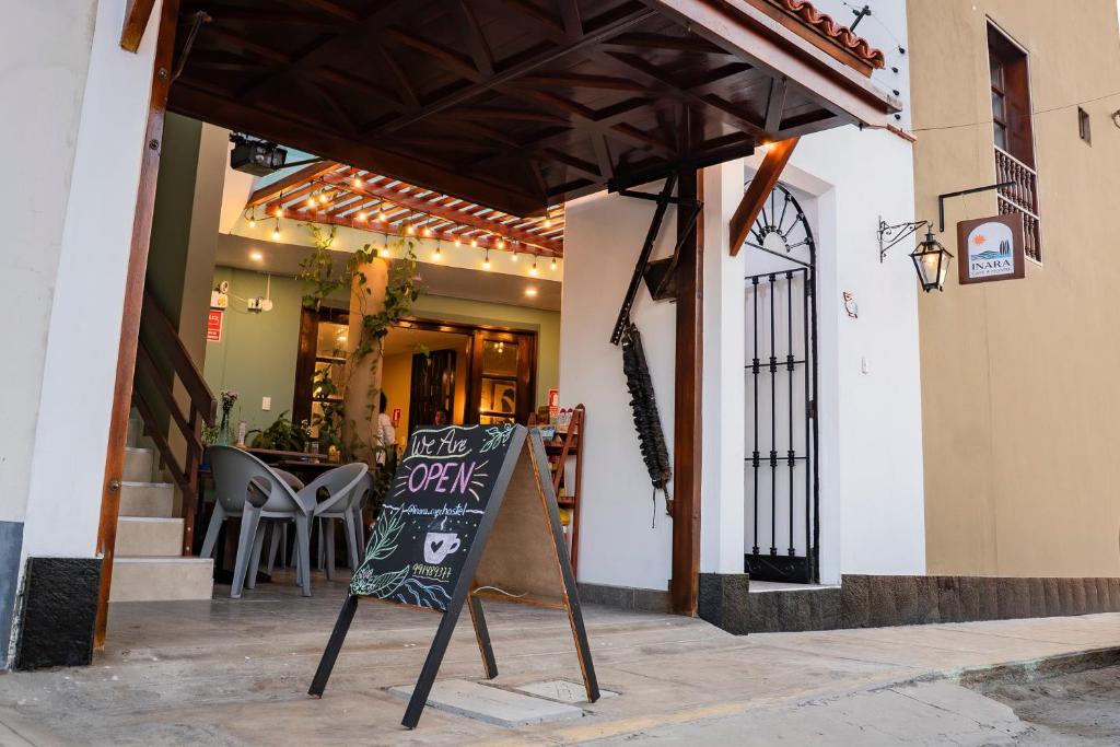 INARA - Cafe & Hostel - 3