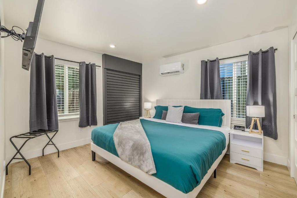 The Flats- Executive Suite-Downtown CDA, Coeur d'Alene