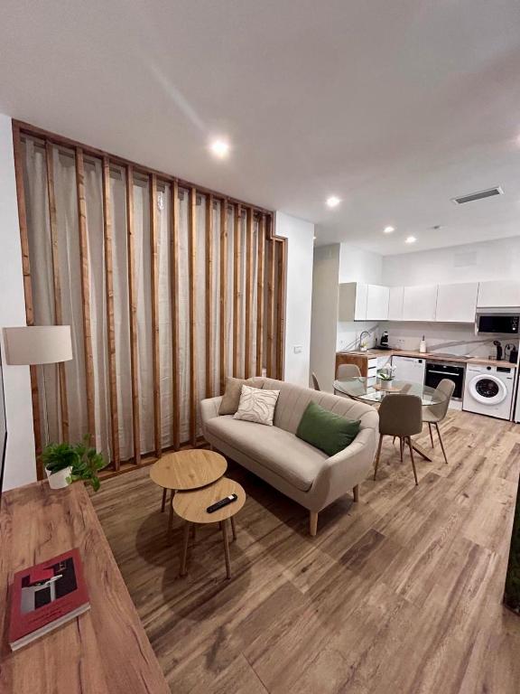 Aires de Valencia - Spacious 2-Bedroom Apartment - 2