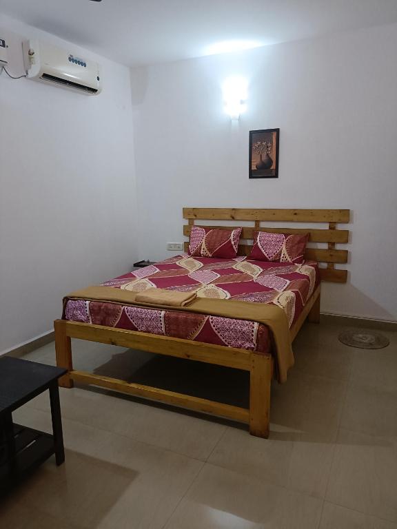 Khushi Waves, Arpora