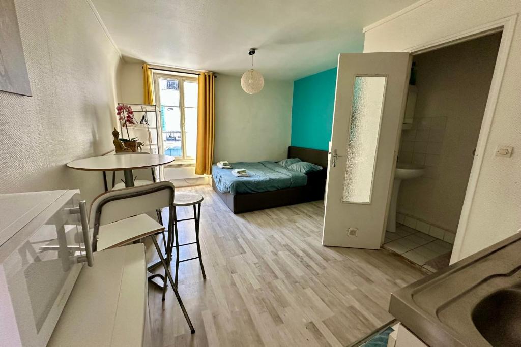 Studio lumineux entre forêt et château, Fontainebleau