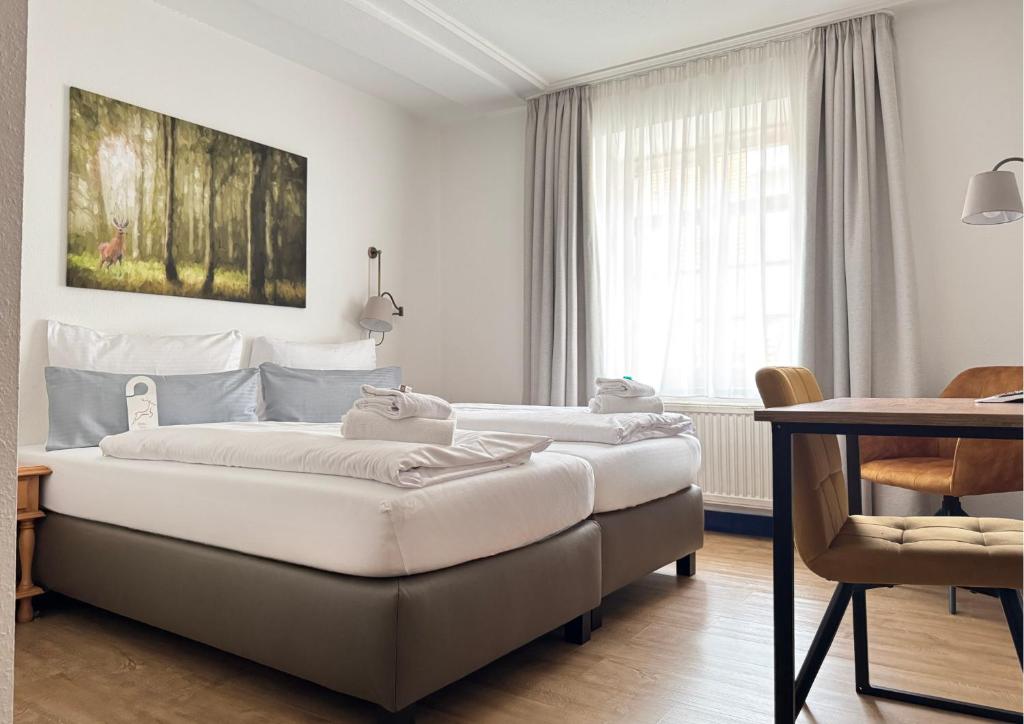 Hotel Goldener Hirsch - 3
