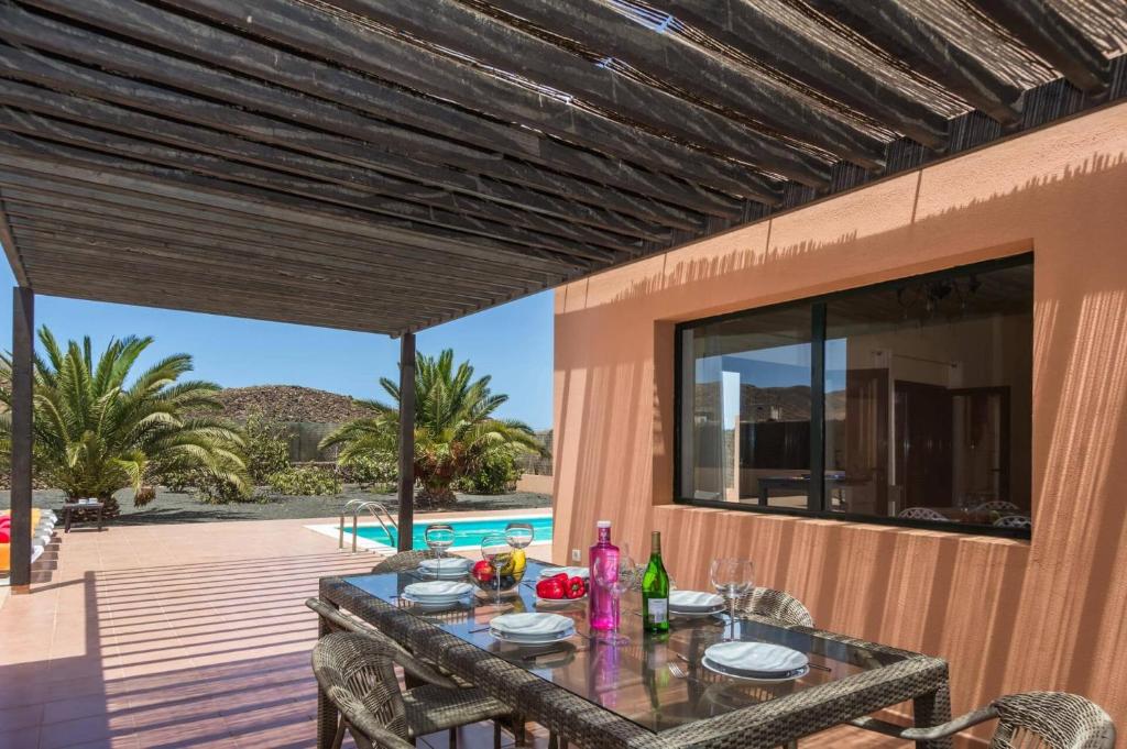 Villa Vista Montana by Villa Plus - 3