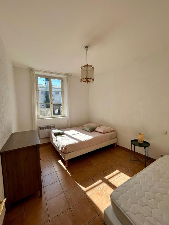 Large duplex with garden in historic house - 4