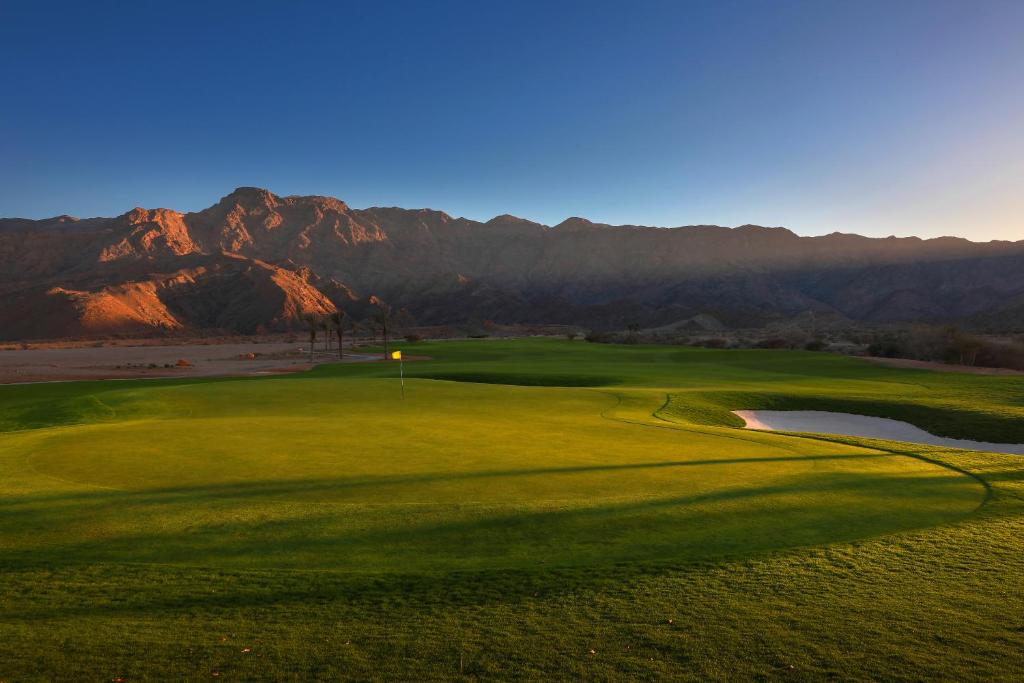 Golf course [on-site]