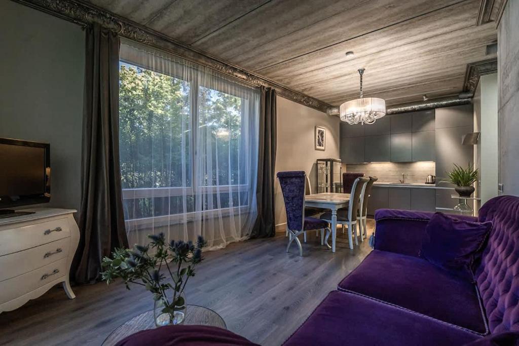 Domillion 1bdr quiet apt w parking & greenery B9C1, Vilnius