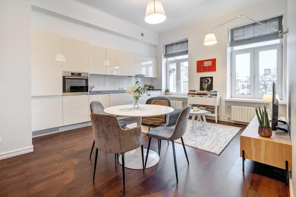 Domillion 2bdr Bright&Central apt PA227, Vilnius