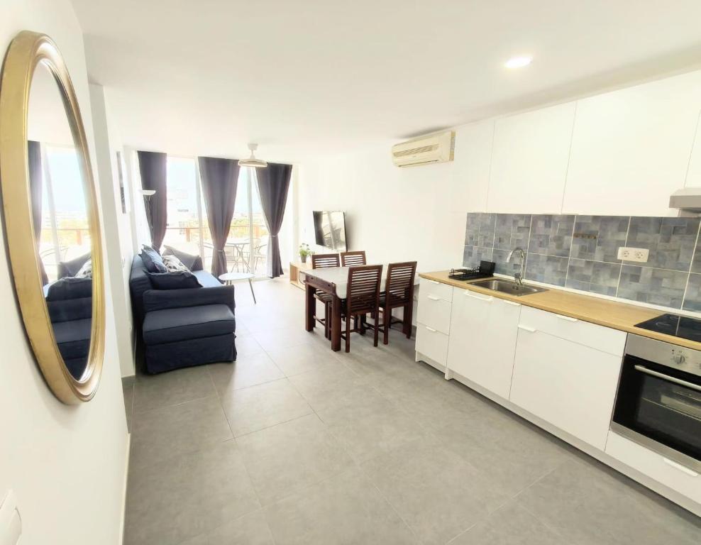 Acogedor Octavo Hábitat by CASAS COCODRILO, Maspalomas