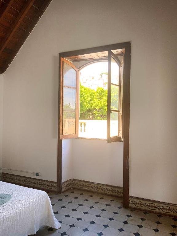 Comfortable Room in Historic Casa Quesada Shared House - 4