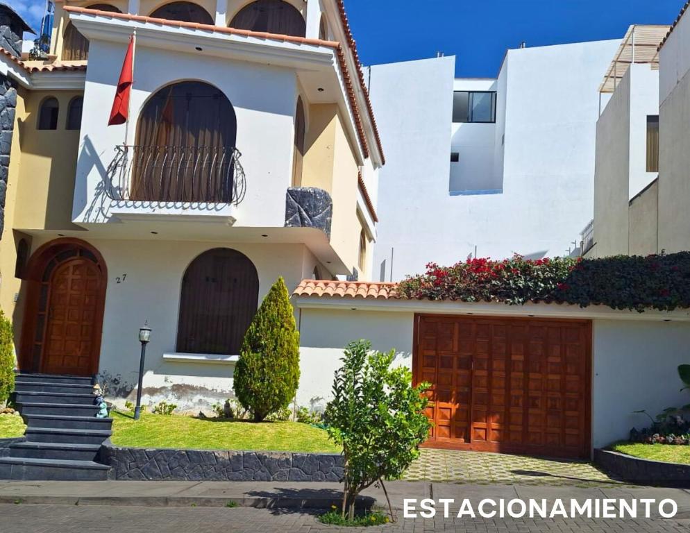 Hermosa casa en Yanahuara - 1