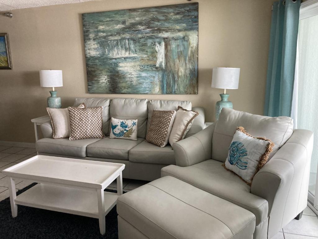 Emerald Skye 36, Orange Beach