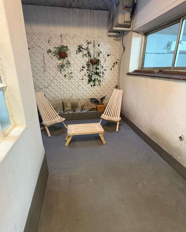 Silencioso con patio Recoleta Retiro - 4