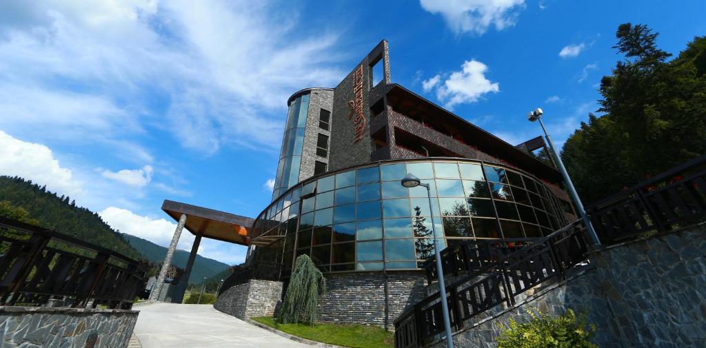 Lux Garden Hotel, Azuga | 2025 Updated Prices, Deals