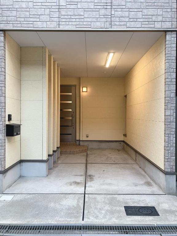 2-Way Access 6 Min Direct to Namba Near USJ, Kaiyukan & Kyocera Dome  Free Parking — Mario House