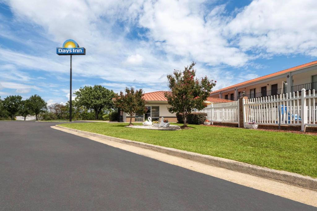 Days Inn by Wyndham Augusta Wheeler Road, Augusta