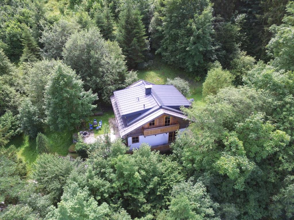 Vacation in Kaprun A chalet surrounded by nature - 2