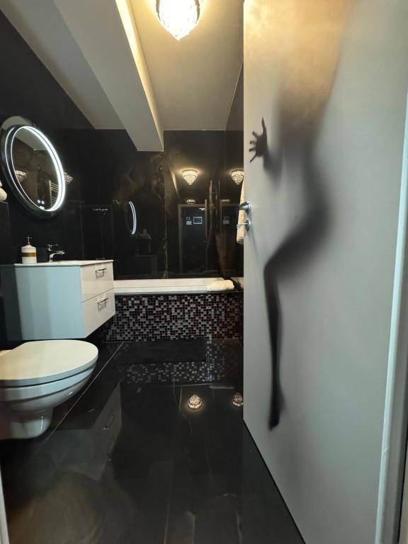 Infinityrooms, Popeşti-Leordeni