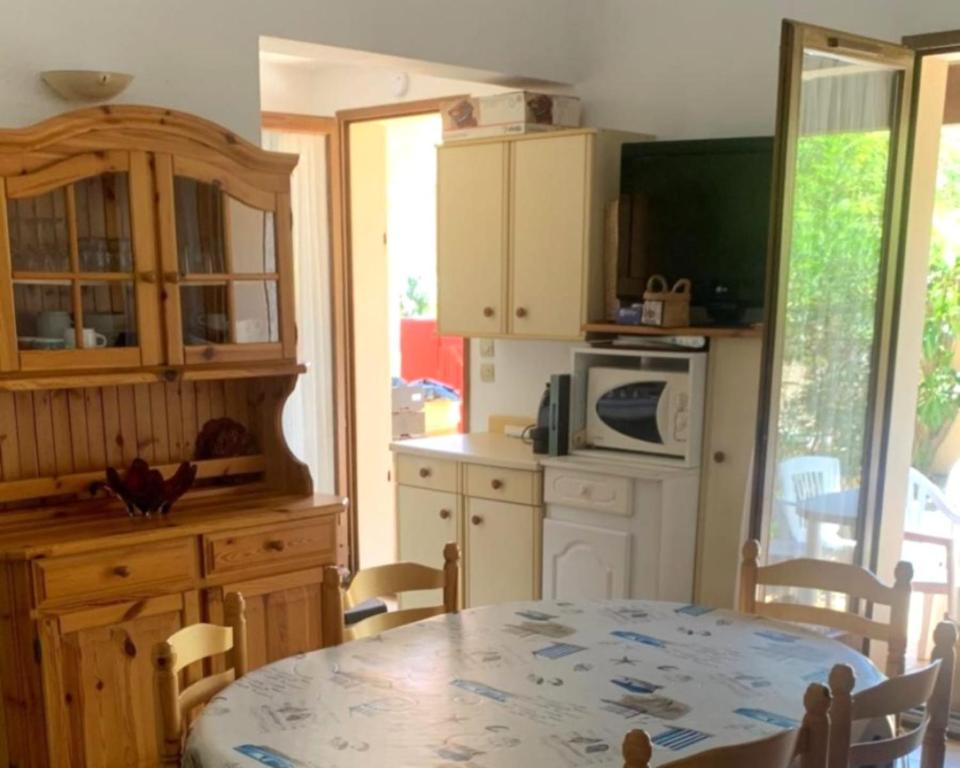 Beautiful house for 5 with swimming pool - 3