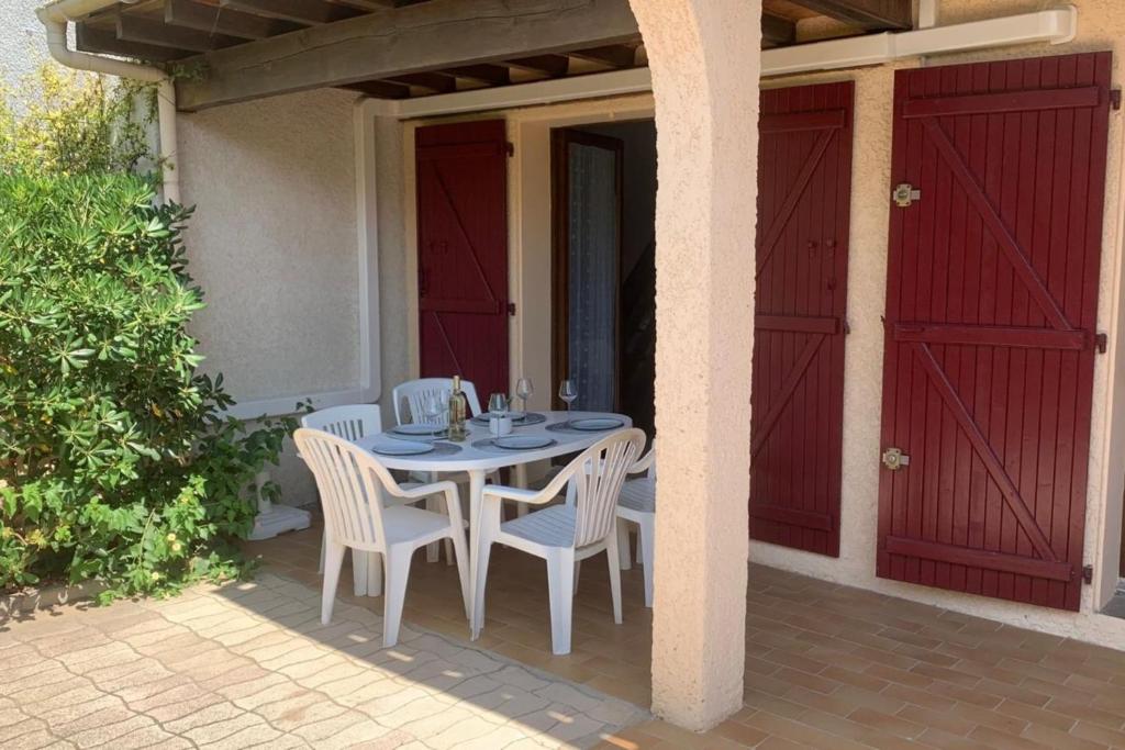 Beautiful house for 5 with swimming pool - 1