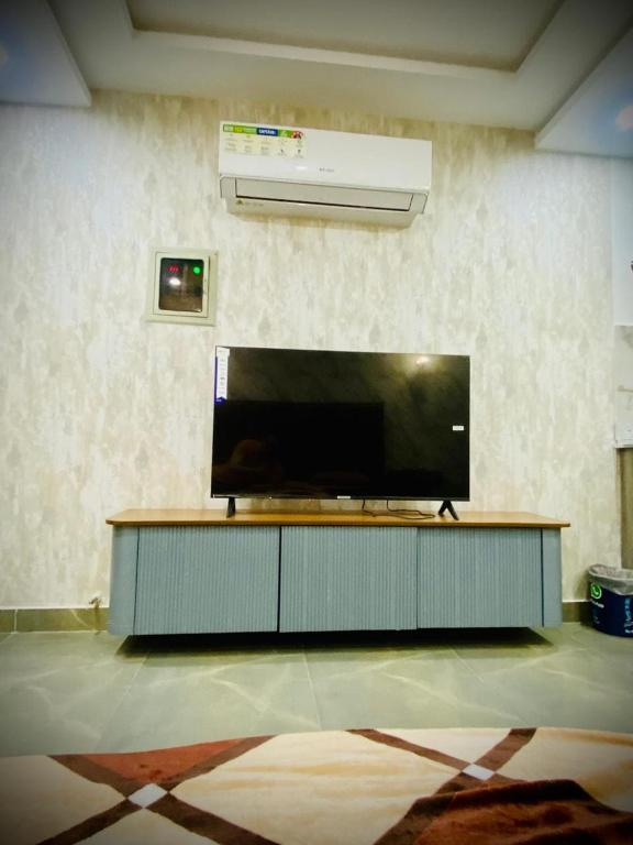 Eiffel Luxora lily studio, Lahore