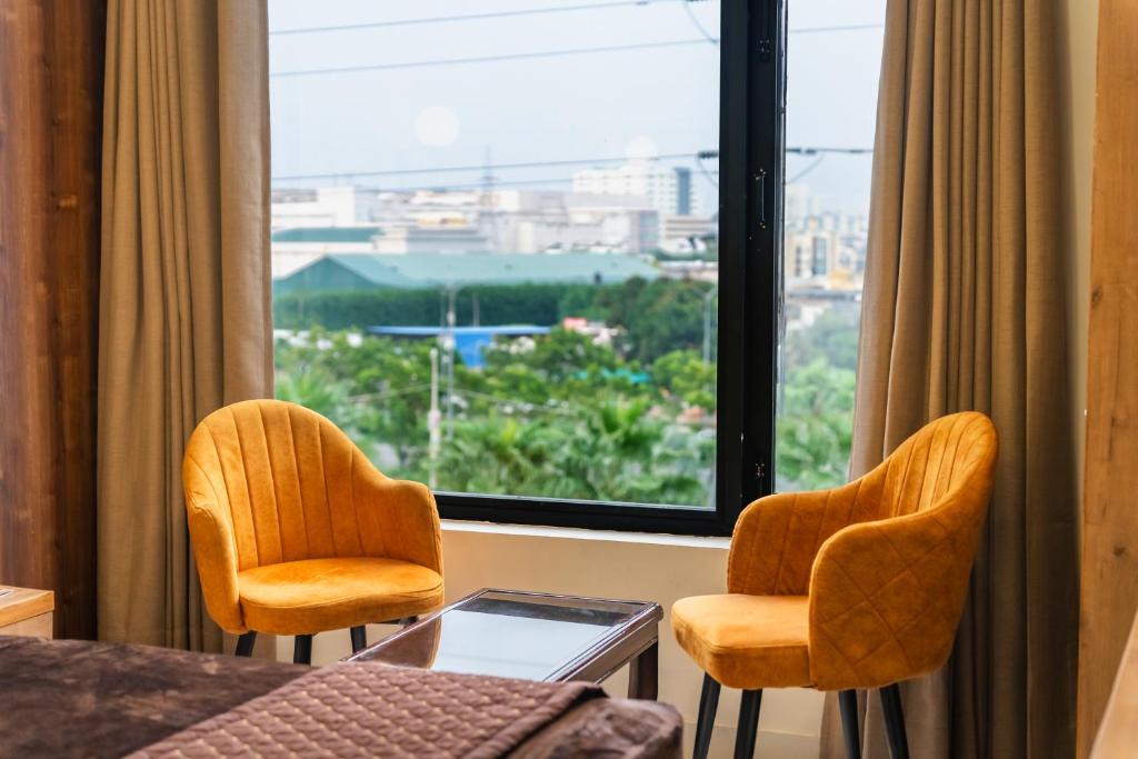 Balcony/terrace, Hotel Park Hills in Chandigarh