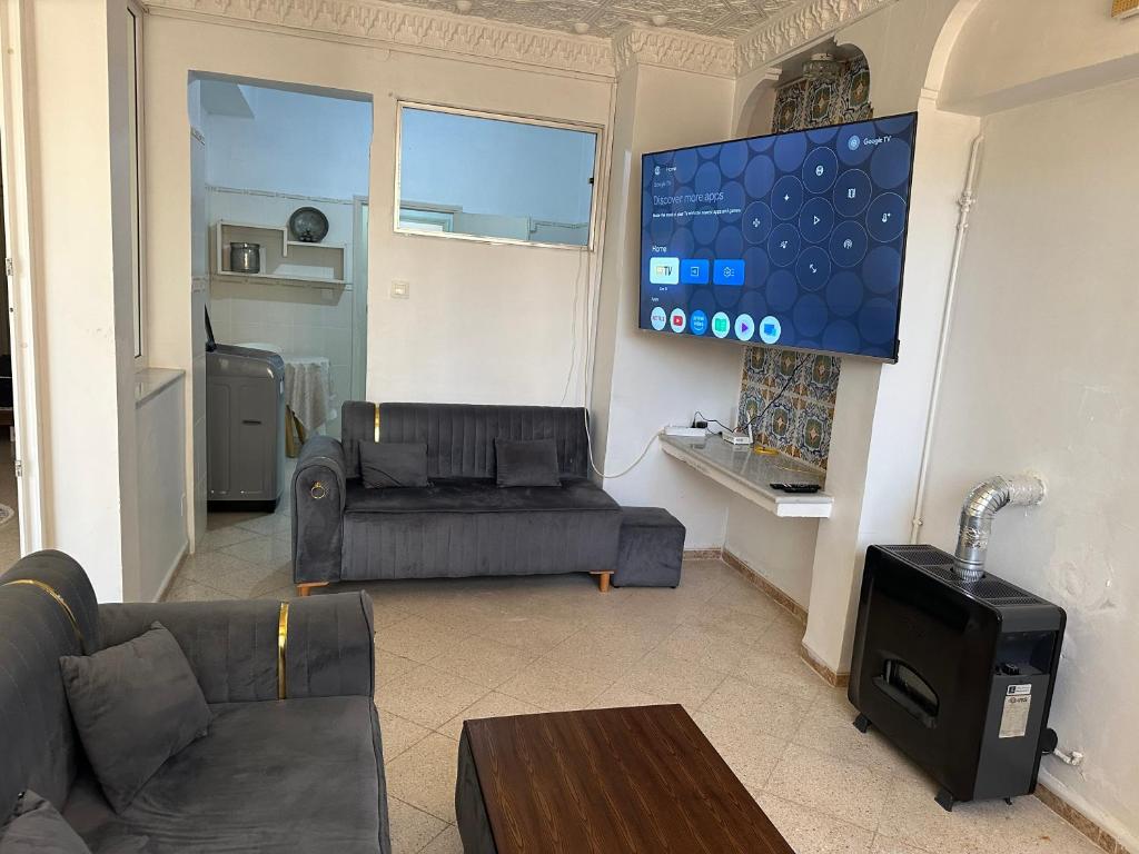 Cozy spacious & quite Apt, Hydra