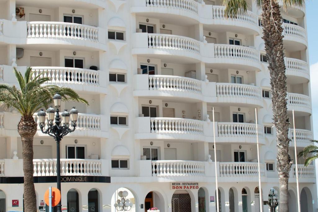 Apartamentos Dominique - 2