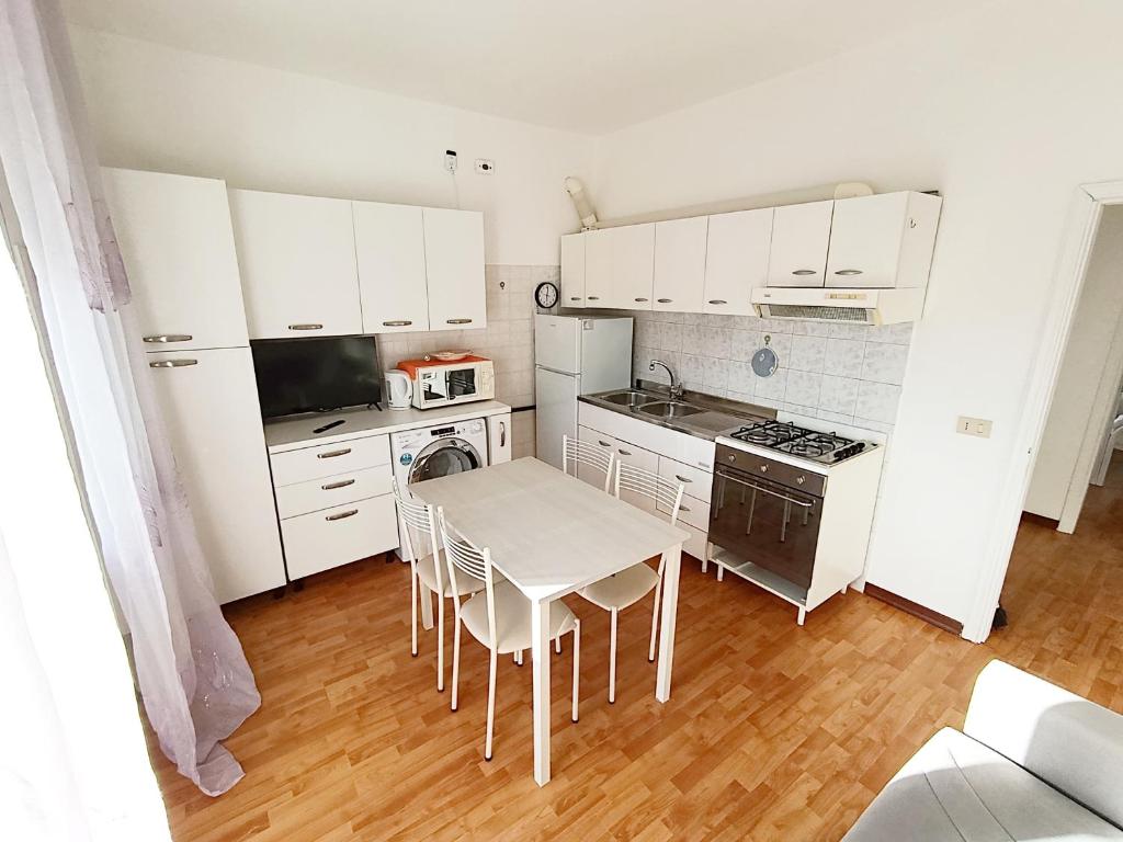 Caorle appartamento con balcone vicino mare e parco - 2