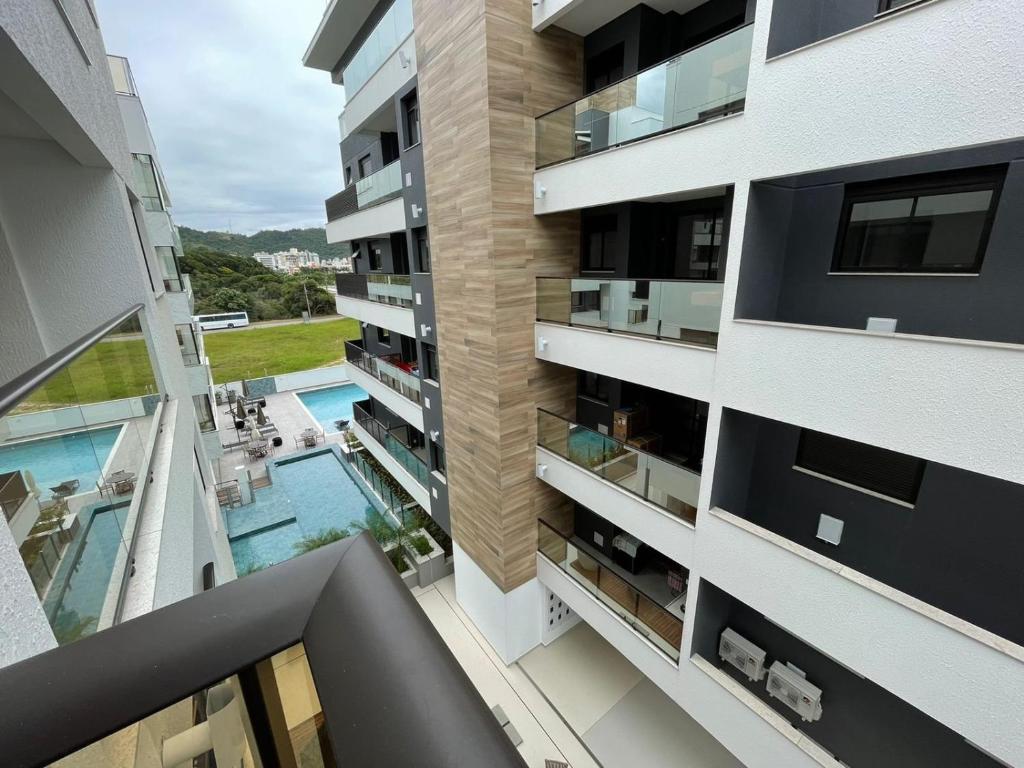 cód 98 - Excelente apartamento, amplo e bem equipado, Governador Celso Ramos