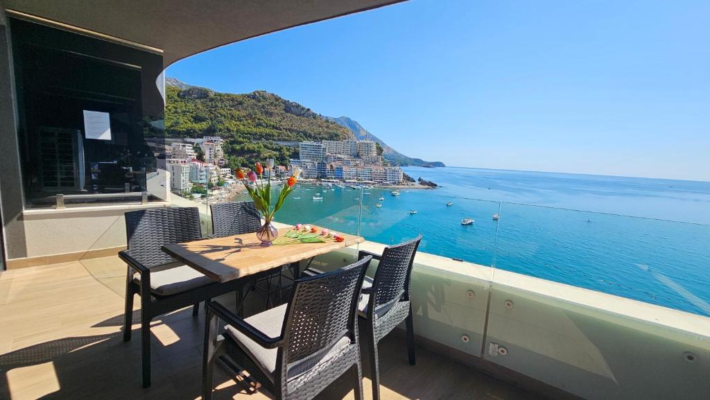 Royalisa Suites & Residence - Rafailovici Beachfront Luxury Living - 3
