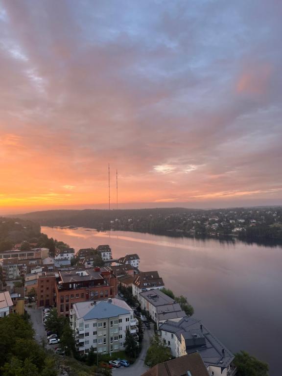 Eagles Nest, A Guest Suite by the lake, Stockholm