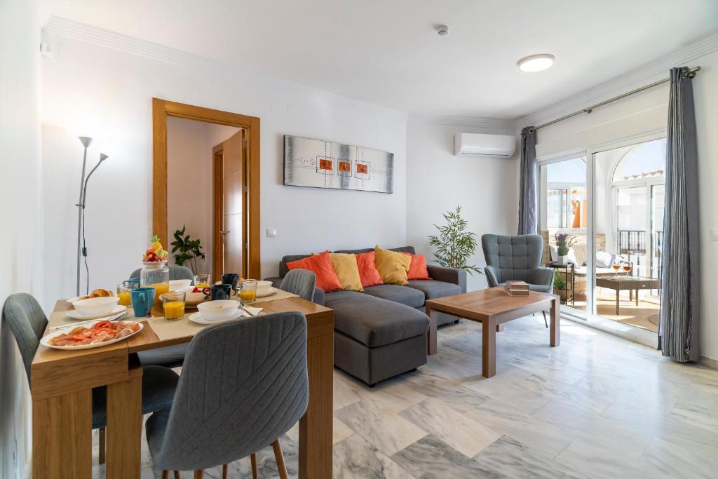 Apartamento con terraza soleada y piscina en Benalmádena cerca de la playa - 5