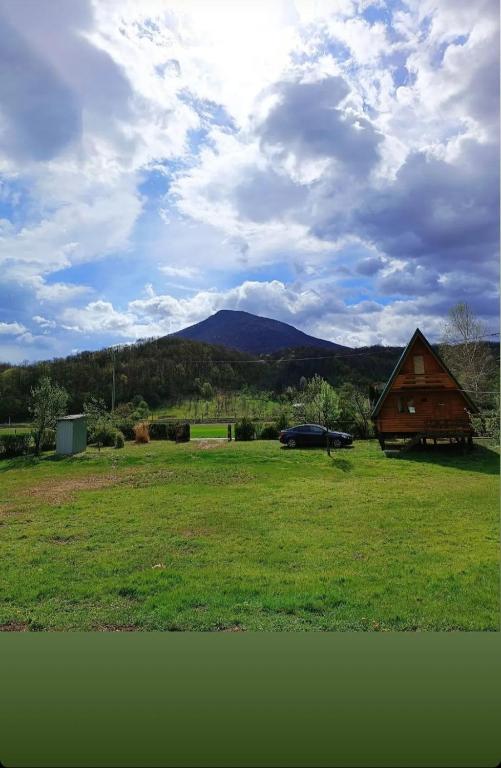 Vikendica Mimiena, Račić